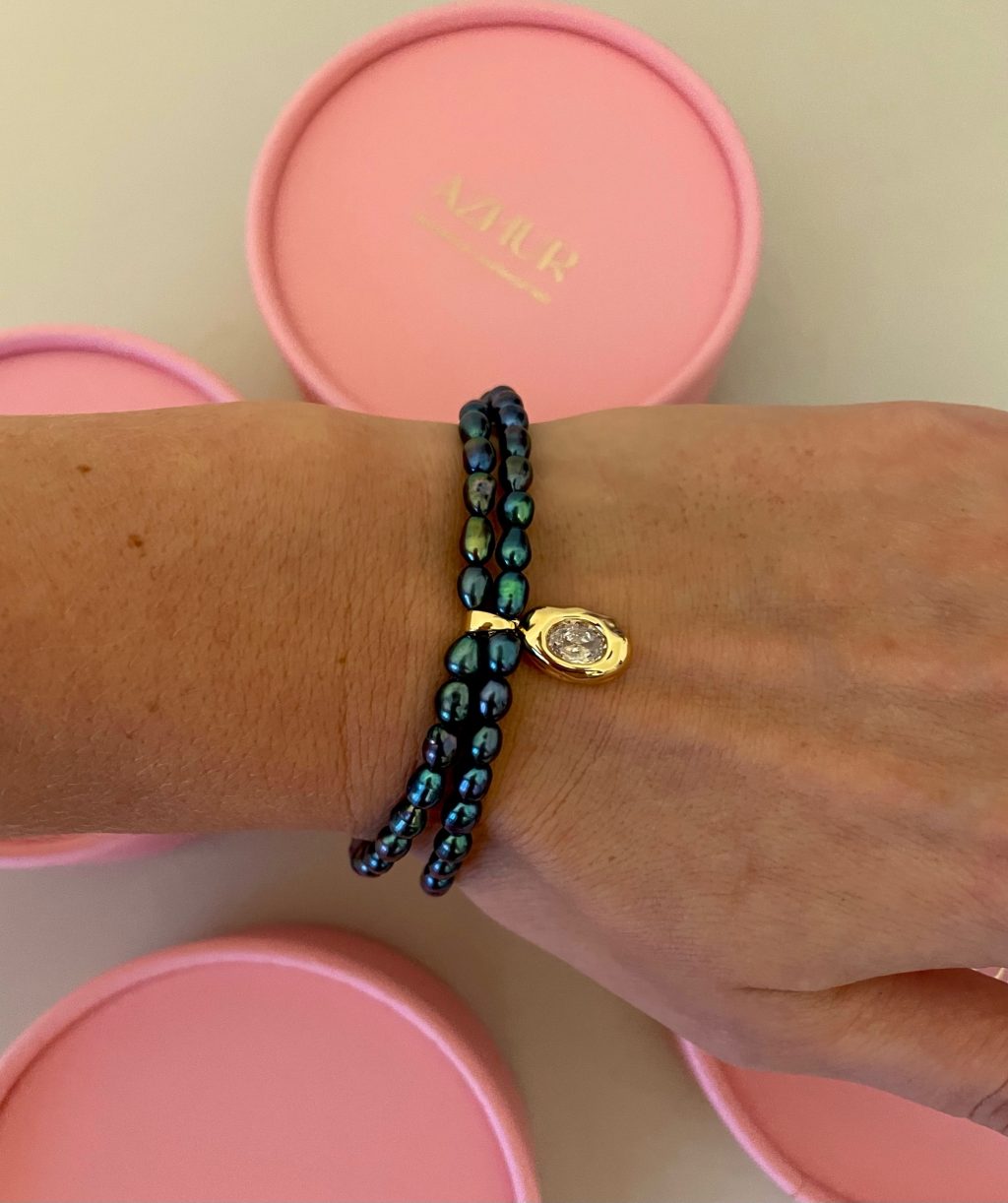 Браслет из натурального черного жемчуга с подвеской