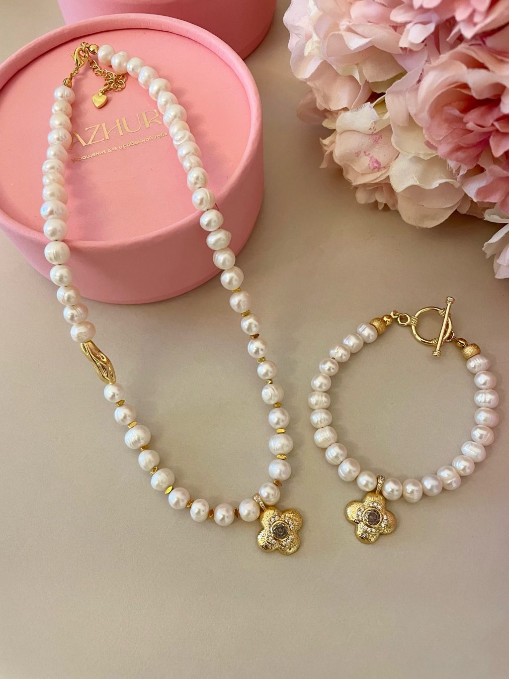 Браслет из натурального жемчуга с подвеской