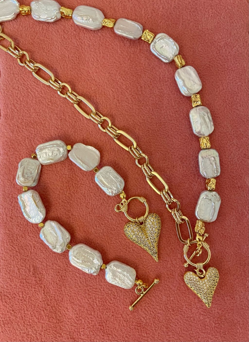 Браслет из натурального барочного жемчуга с кулоном Сердце