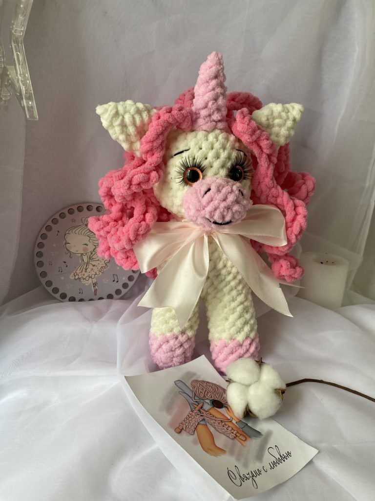 Плюшевый единорог