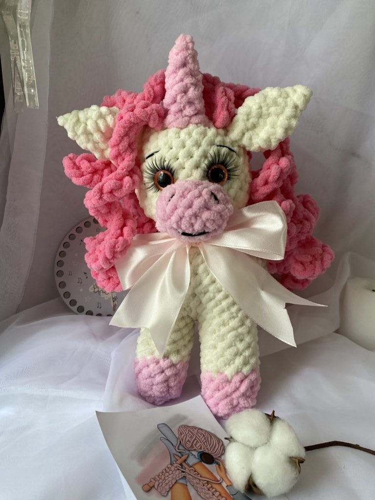 Плюшевый единорог