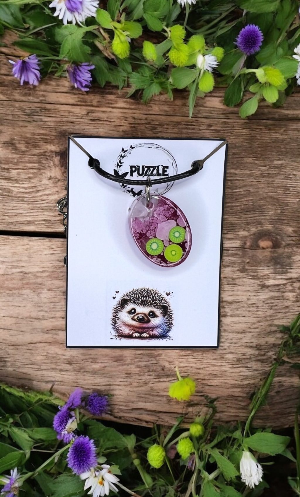 Кулон из эпоксидной смолы