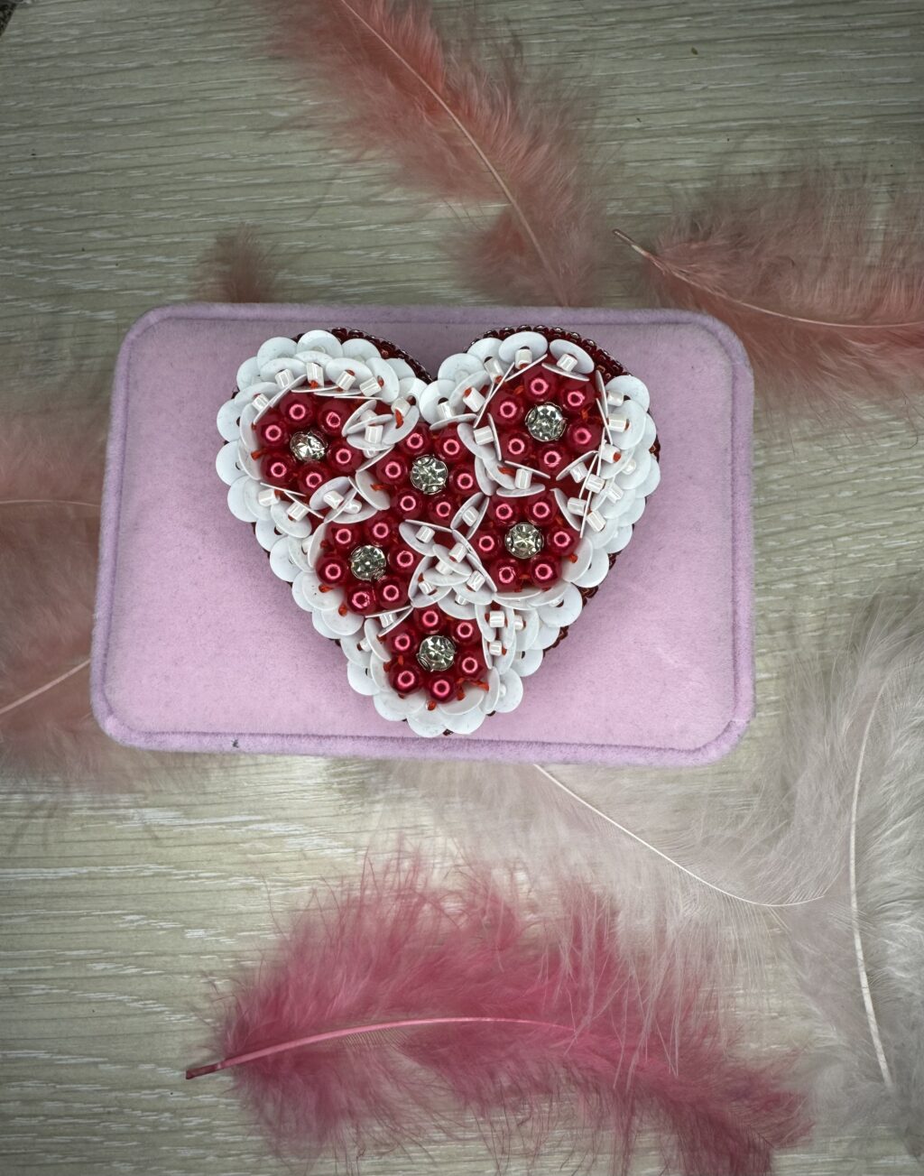 Брошь «Сердце» с цветами