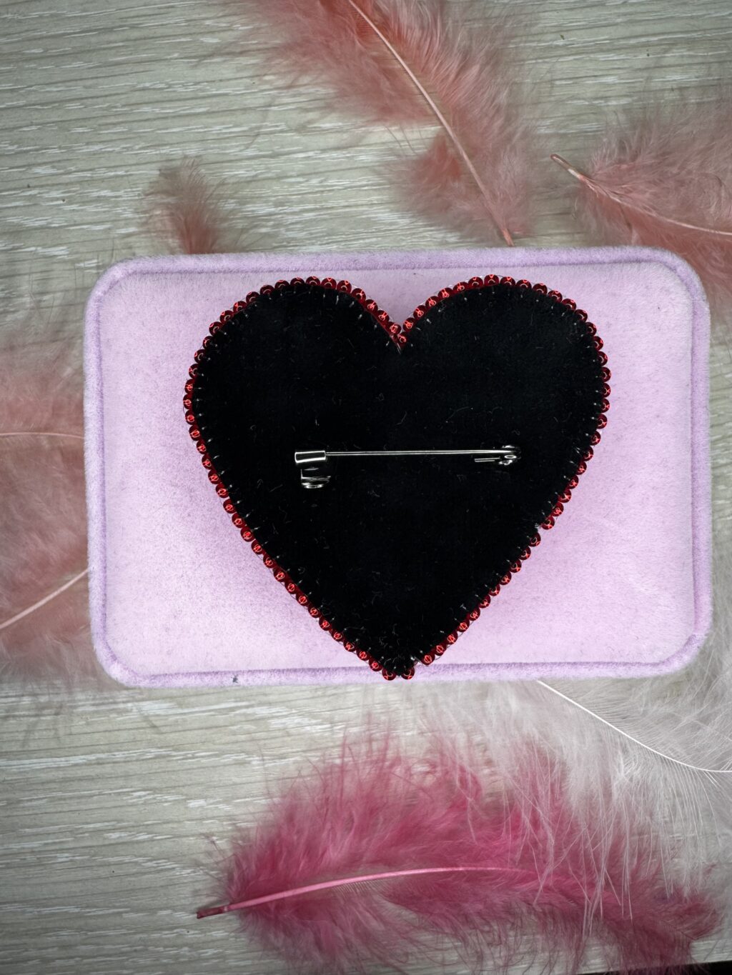 Брошь «Сердце» с цветами