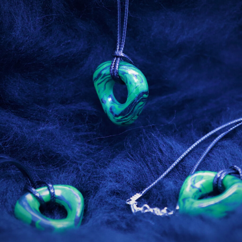 Кулон «видящий камень»