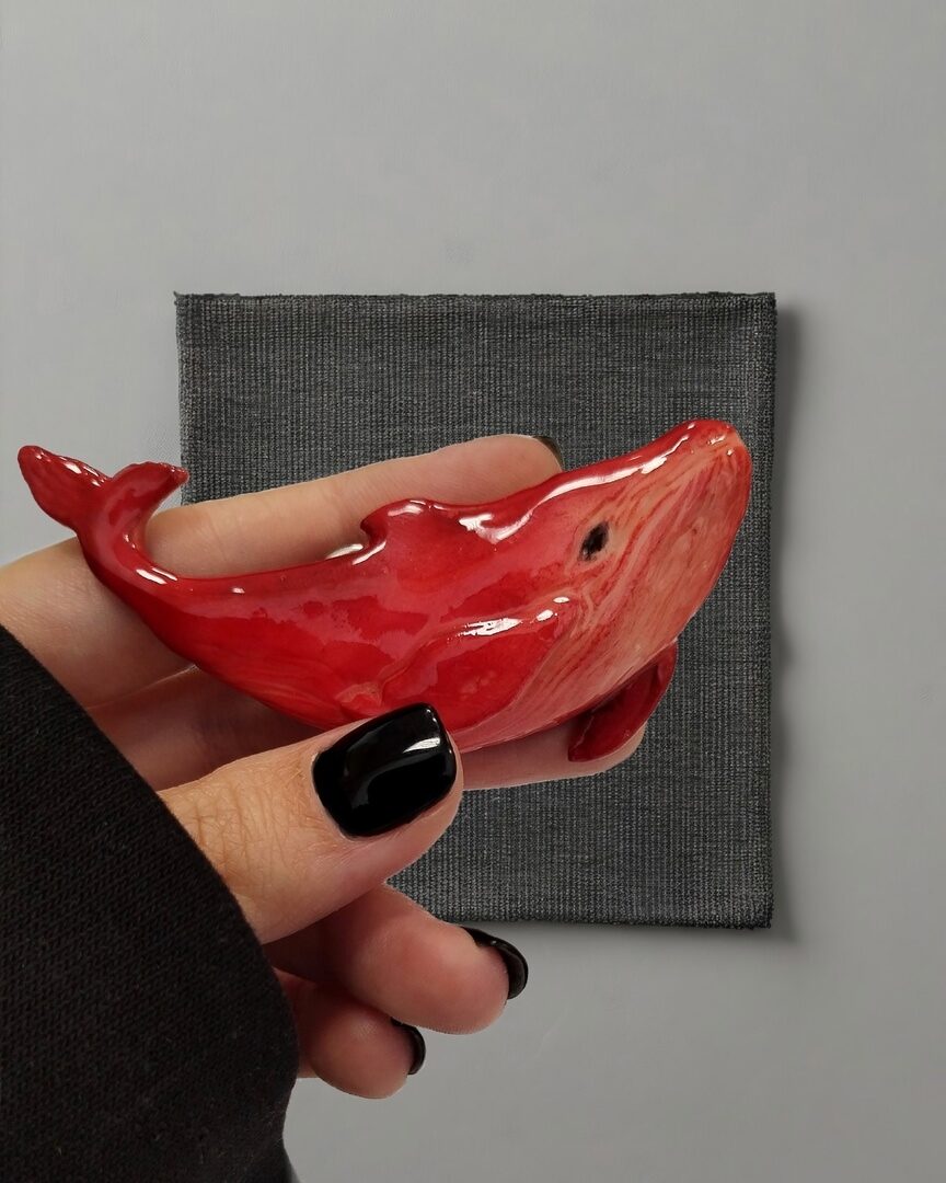 Кулон «кит красный»