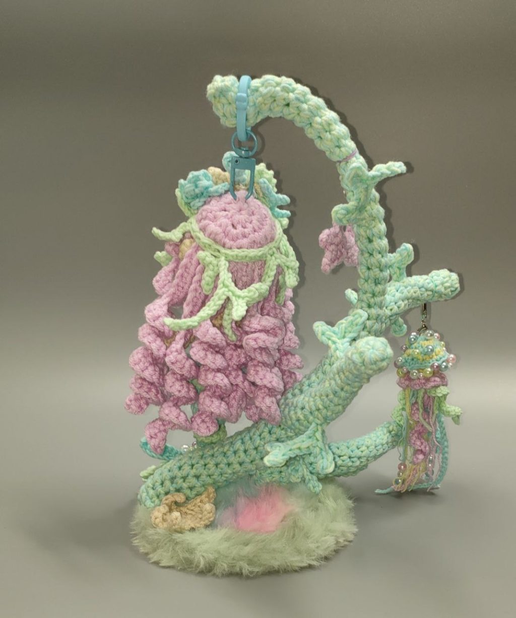 Русалка на подставке