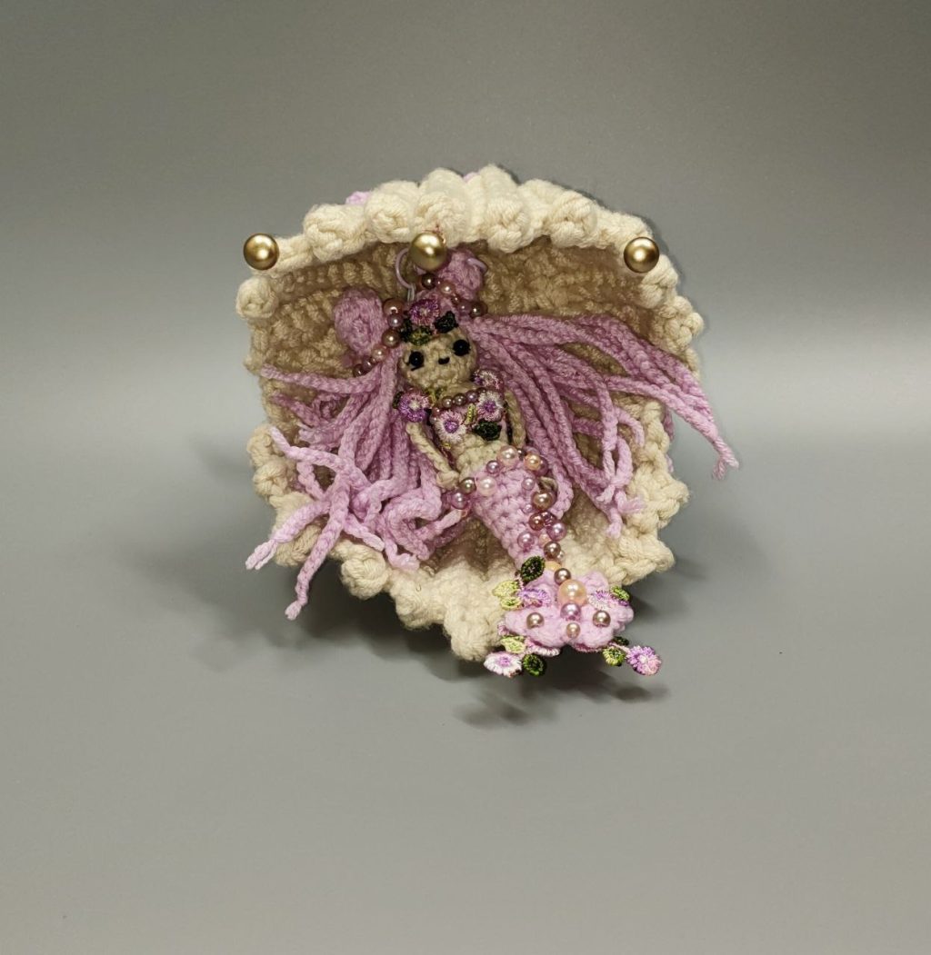 Русалка в ракушке