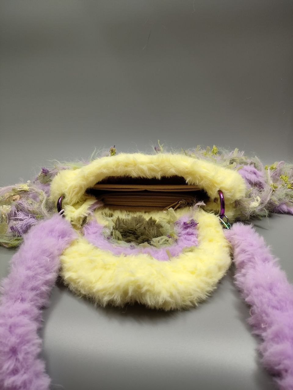 Сумка меховая с обвесом русалка