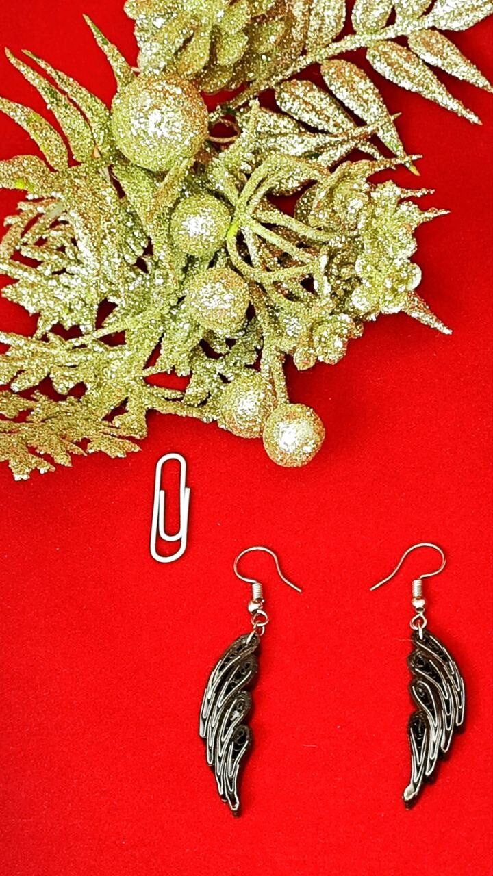 Маленькие серьги квиллинг-графика «Крылья»