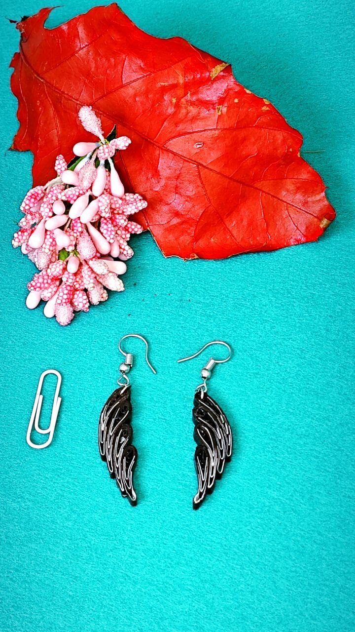 Маленькие серьги квиллинг-графика «Крылья»