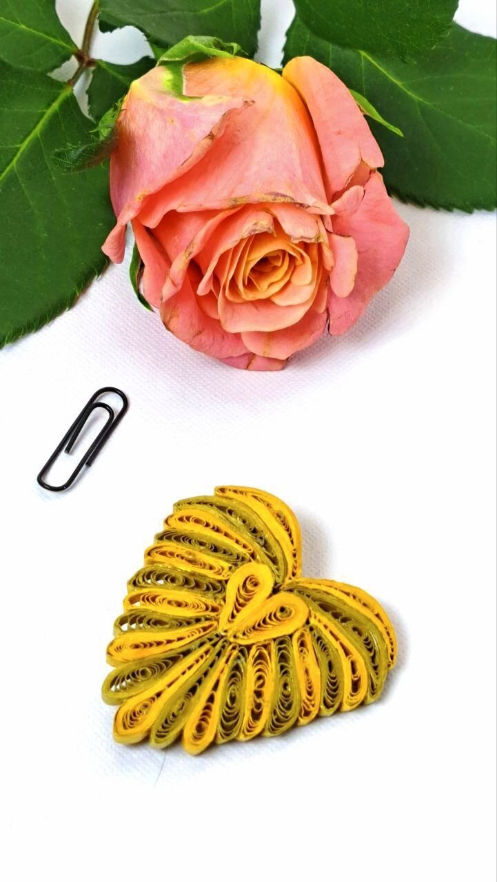 Брошь в золотых оттенках «Валентинка»