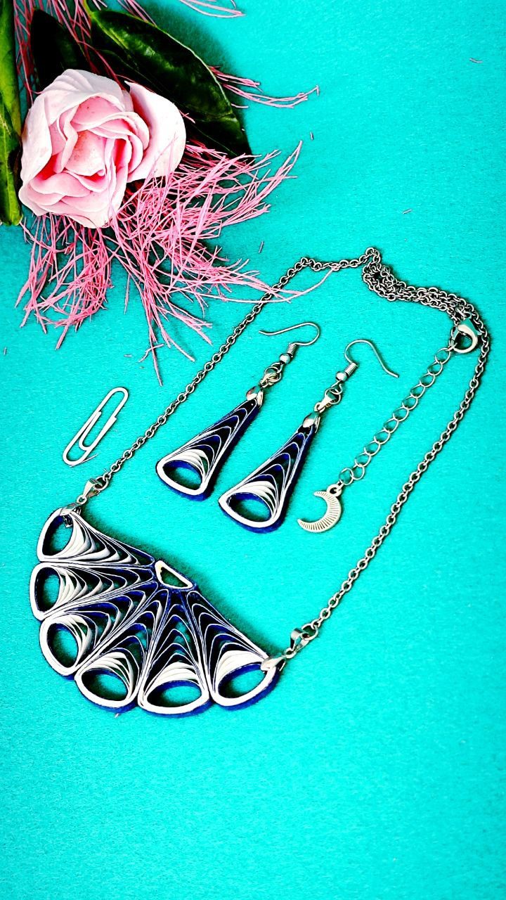 Комплект квиллинг-графика.