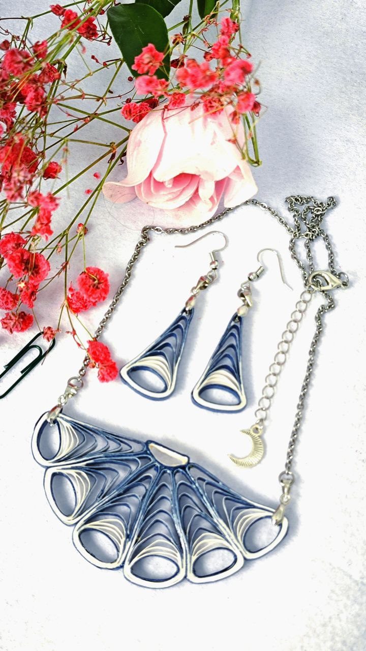 Комплект квиллинг-графика.