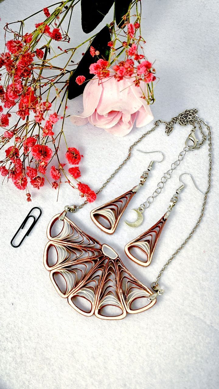 Комплект квиллинг-графика.