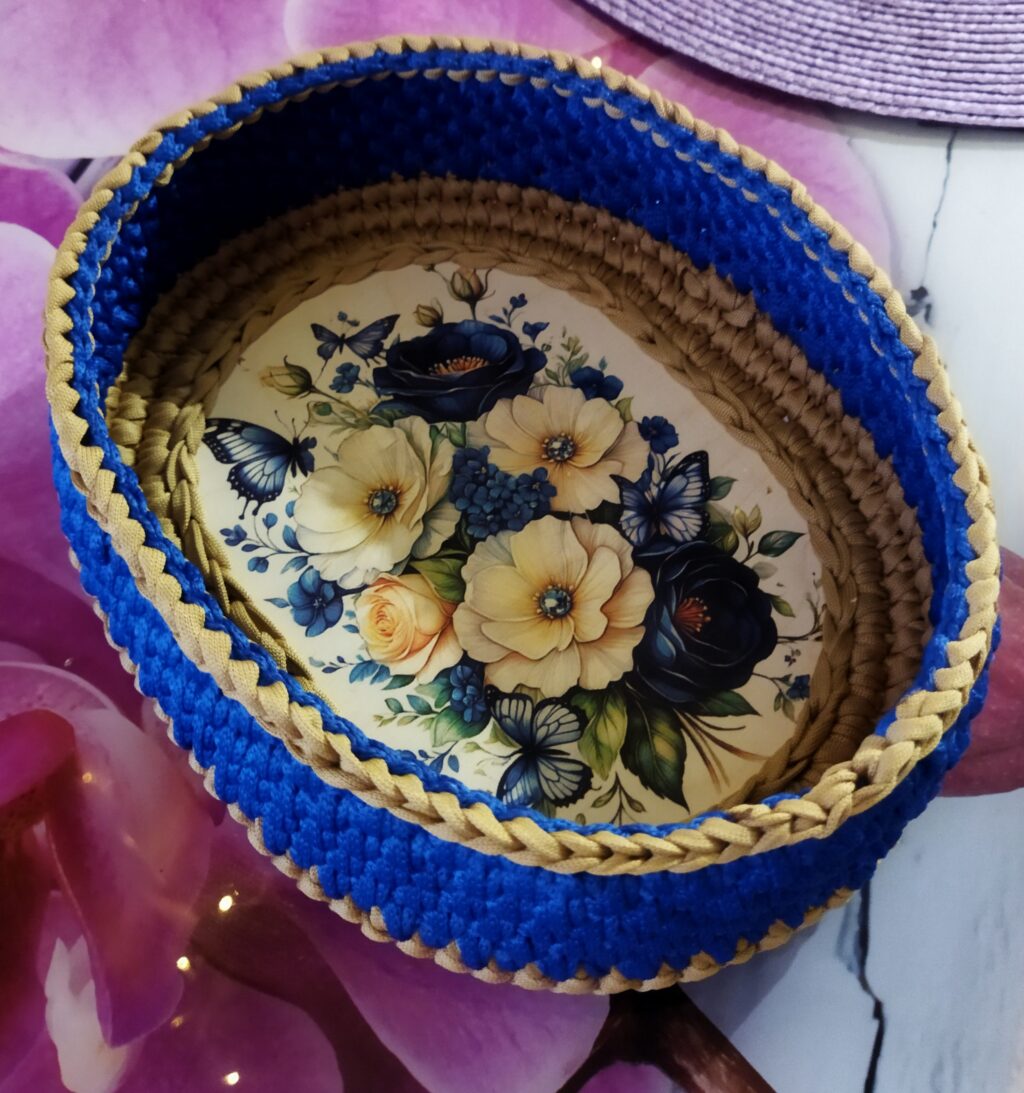 Корзинка вязаная без крышки