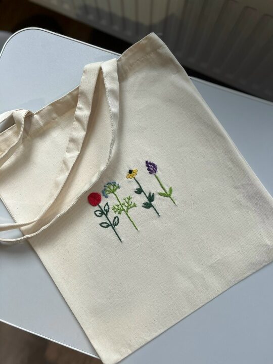 Шопер с вышивкой ручной работы
