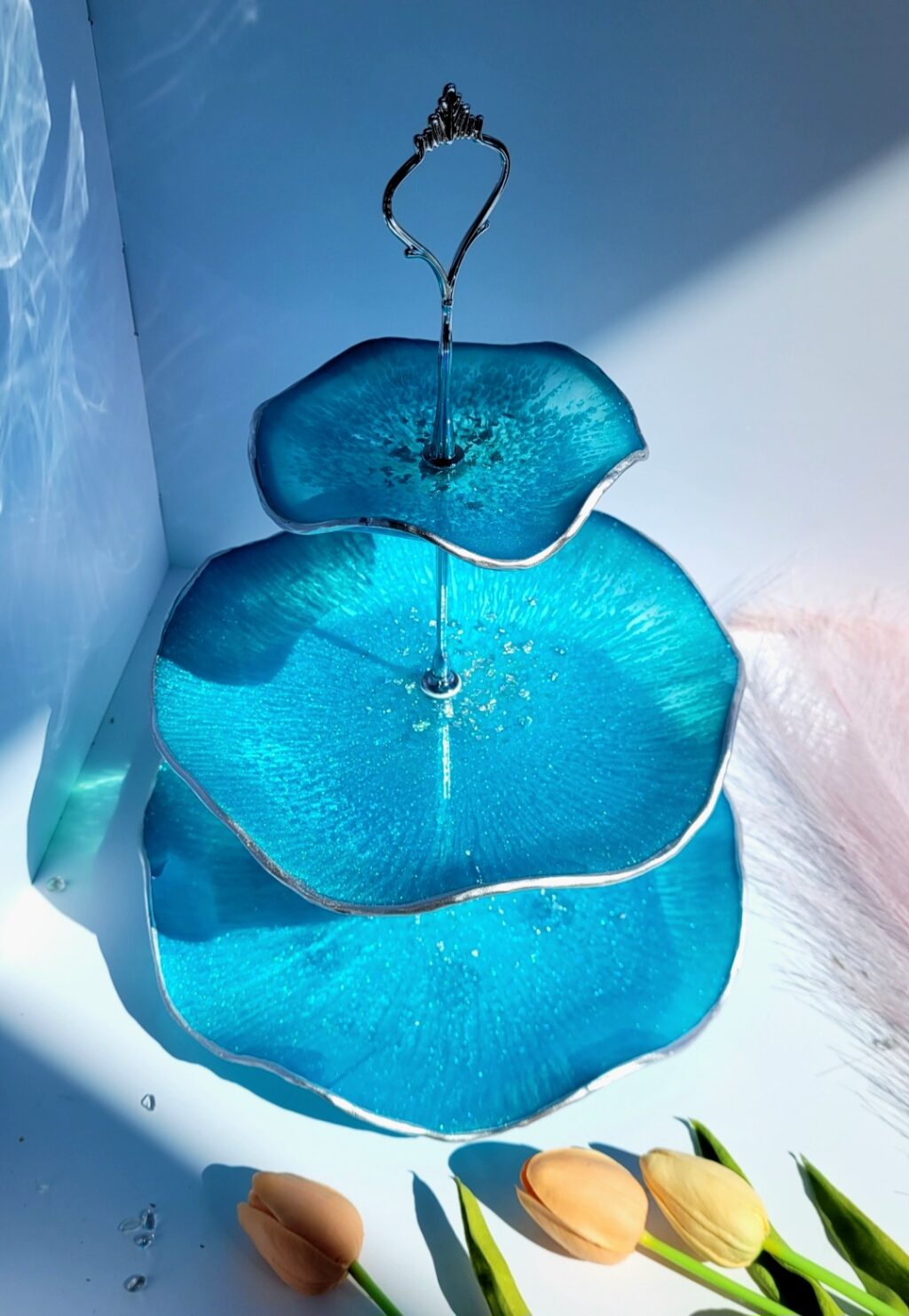 Конфетница трехярусная Бирюзовая из смолы