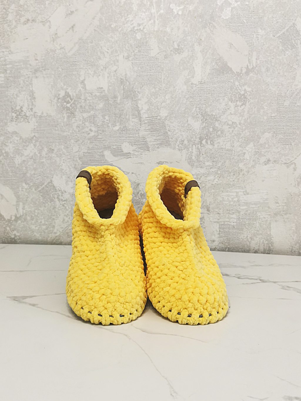 Женские вязаные домашние тапочки на подошве
