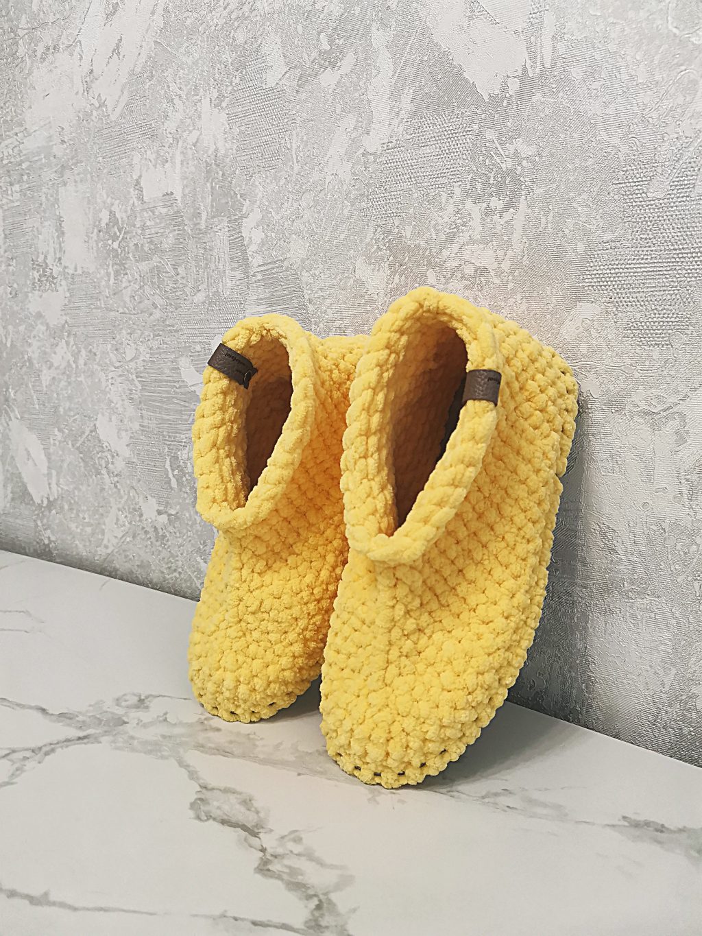 Женские вязаные домашние тапочки на подошве