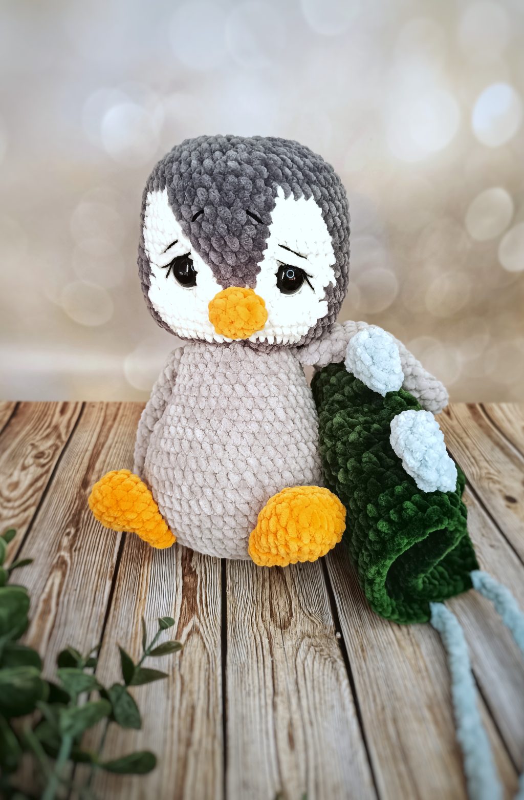 Игрушка плюшевая вязаная ручной работы «Пингвиненок»