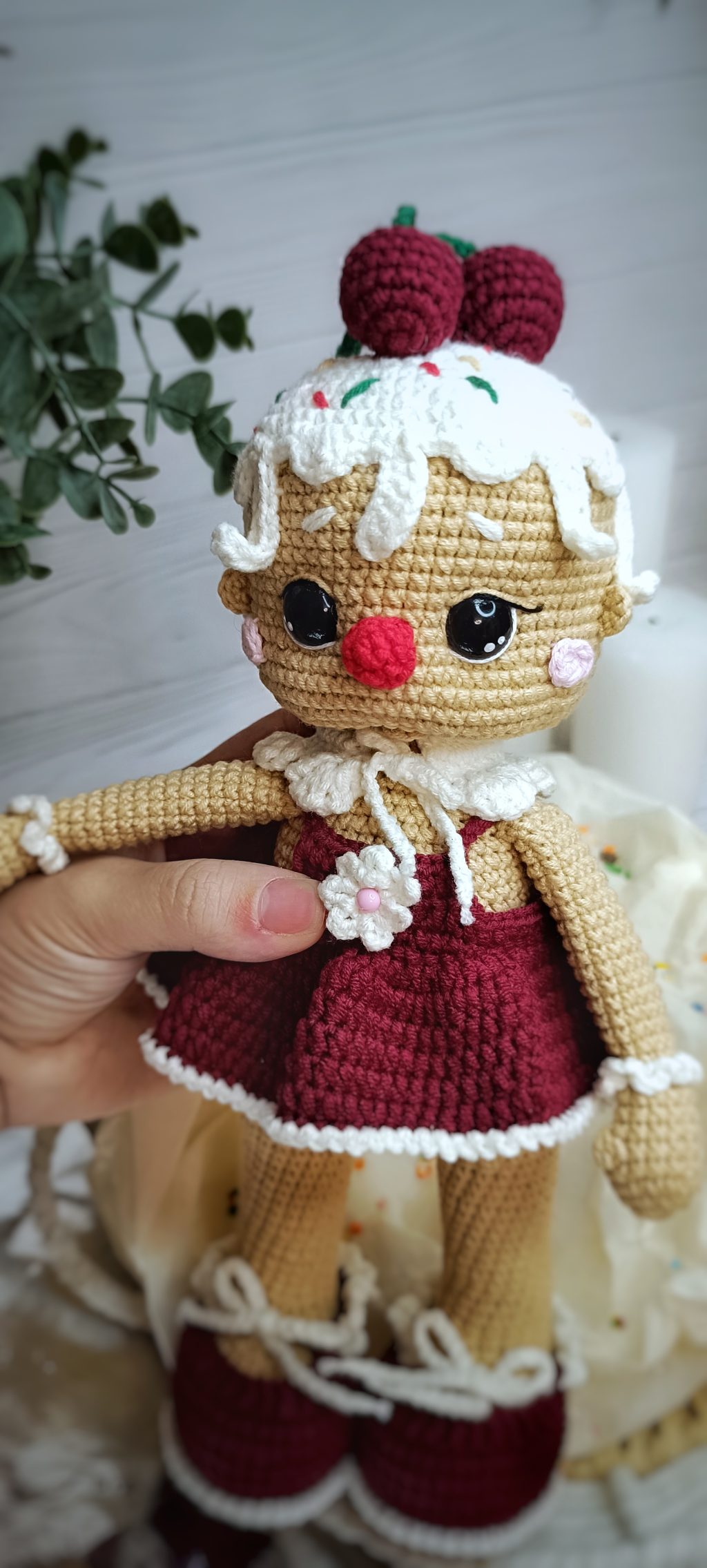 Куколка вязаная ручной работы «Пряня»