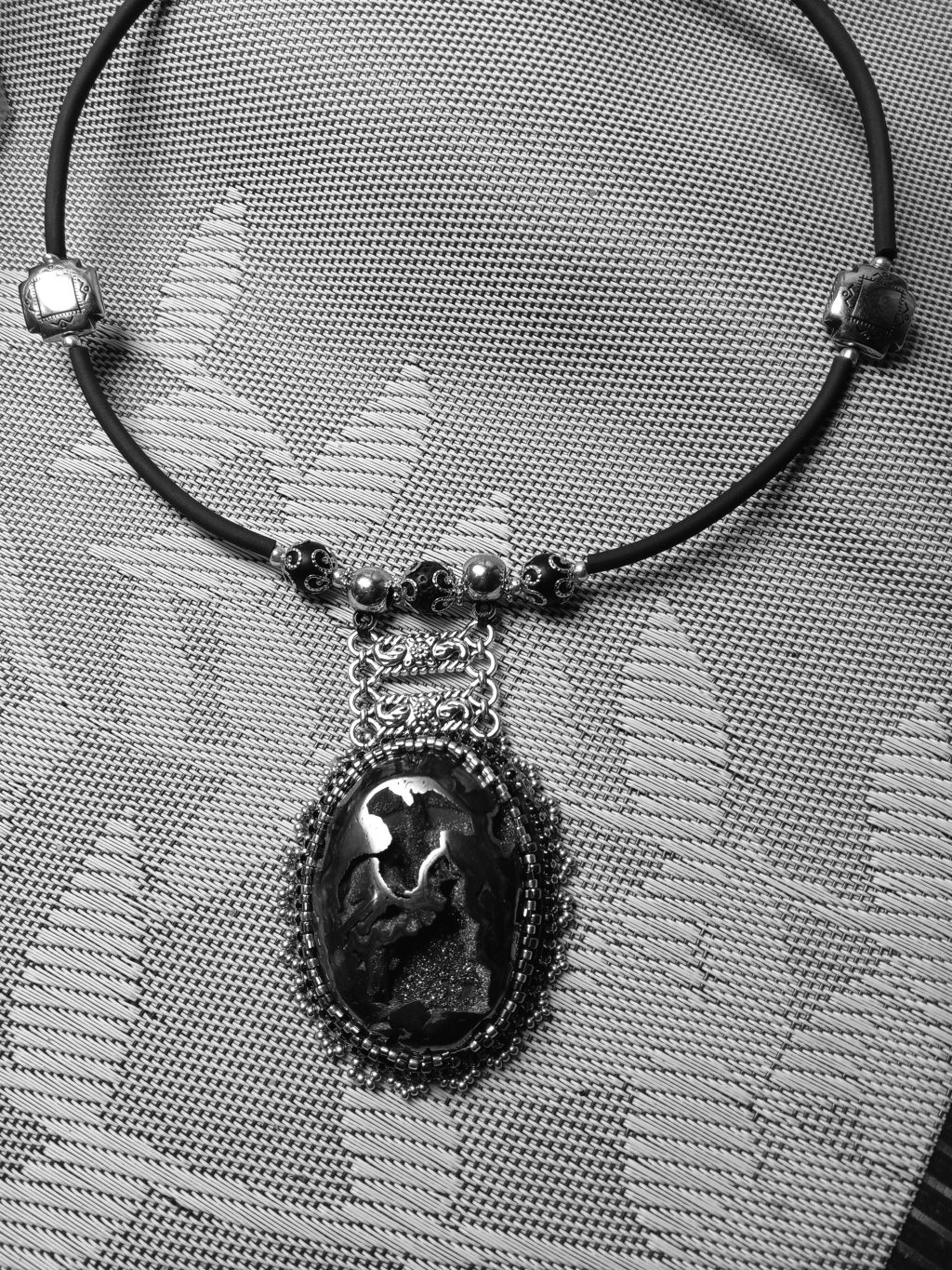 Подвеска «Каменное кружево»