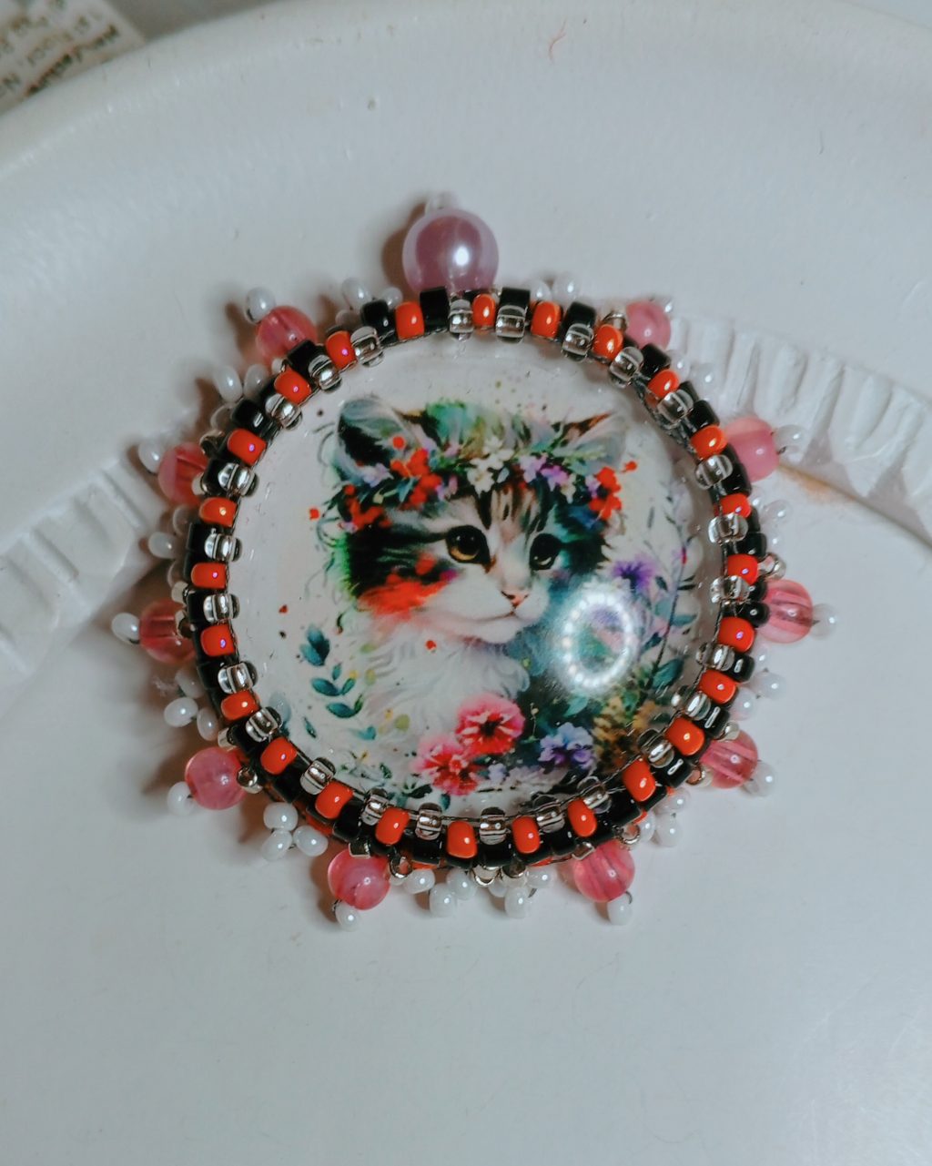 Брошь Кошечка в красном