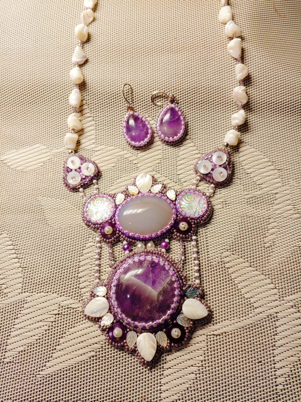 Колье и серьги к нему «Лаванда в лунном свете»