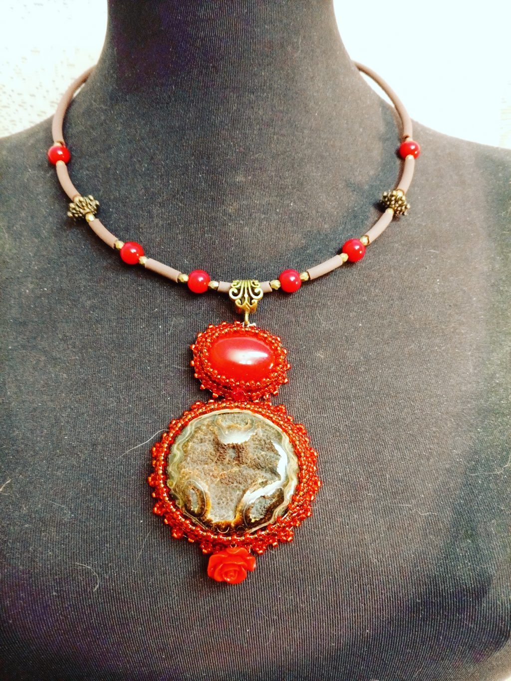 Кулона чокере «каменный цветок»