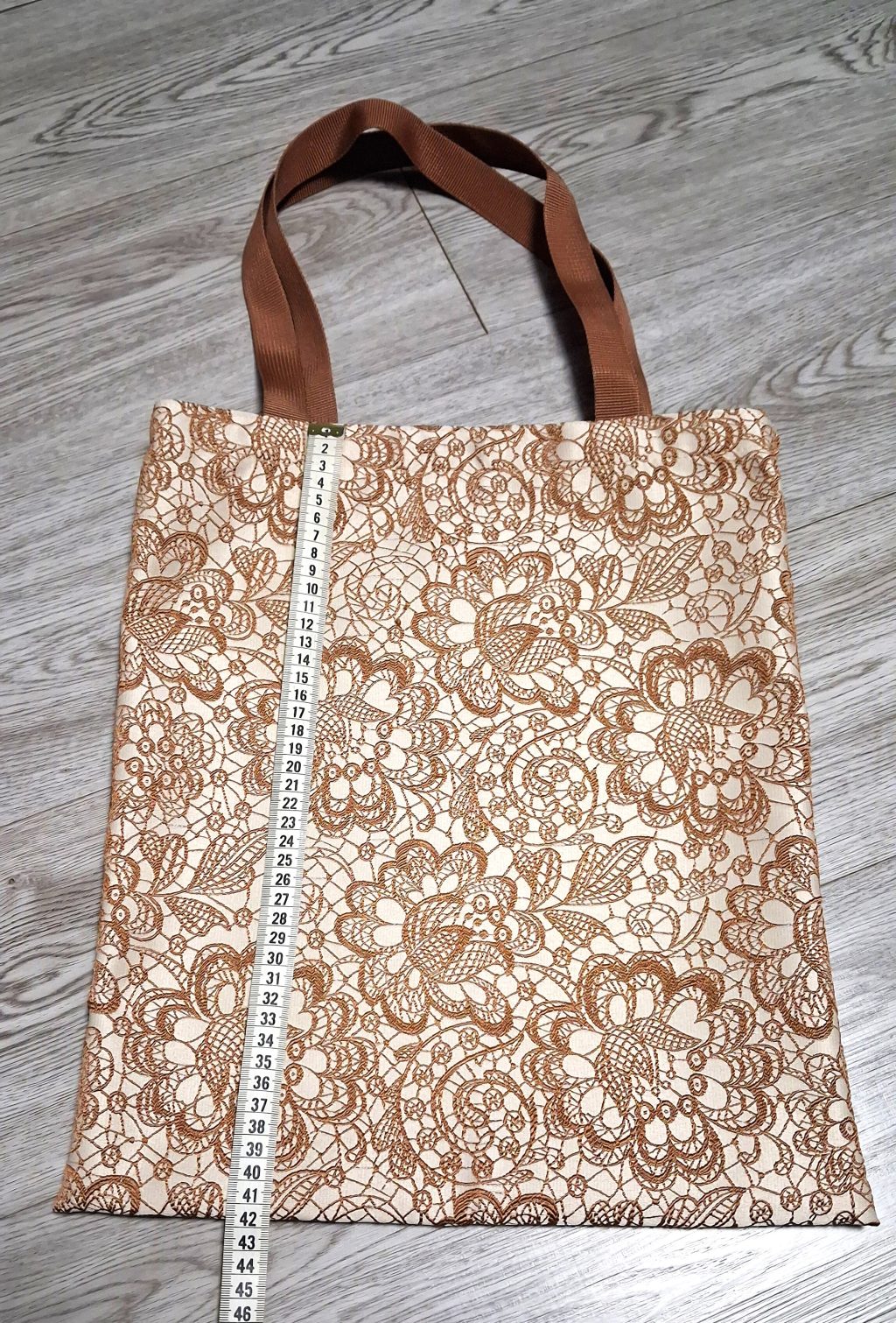 Сумка шоппер с имитацией вышивки бежевая
