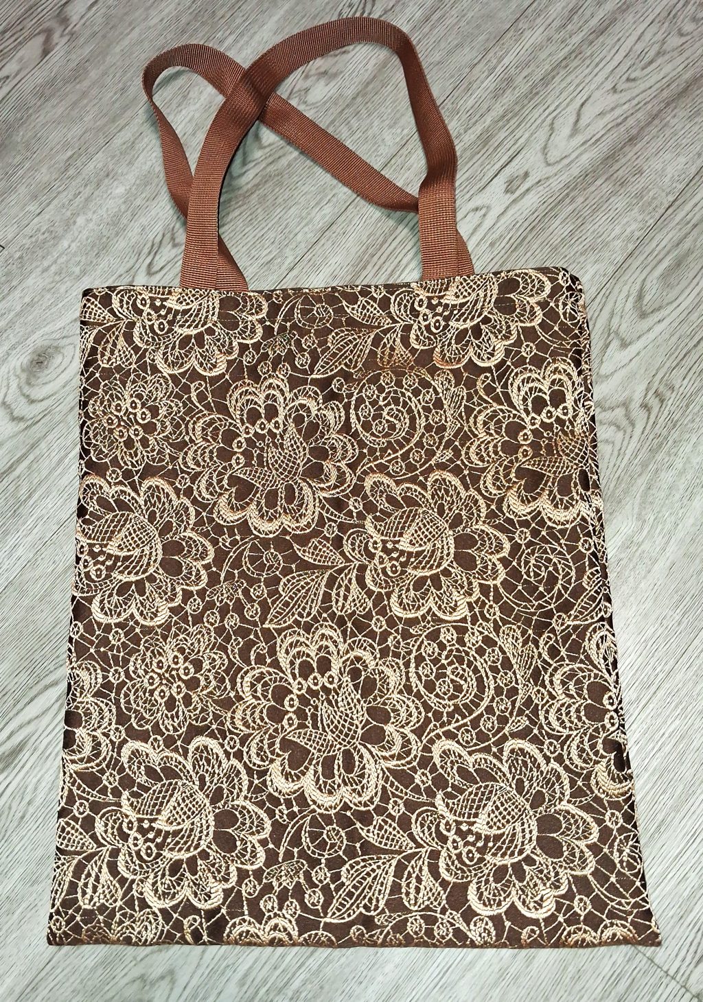 Сумка шоппер с имитацией вышивки коричневая