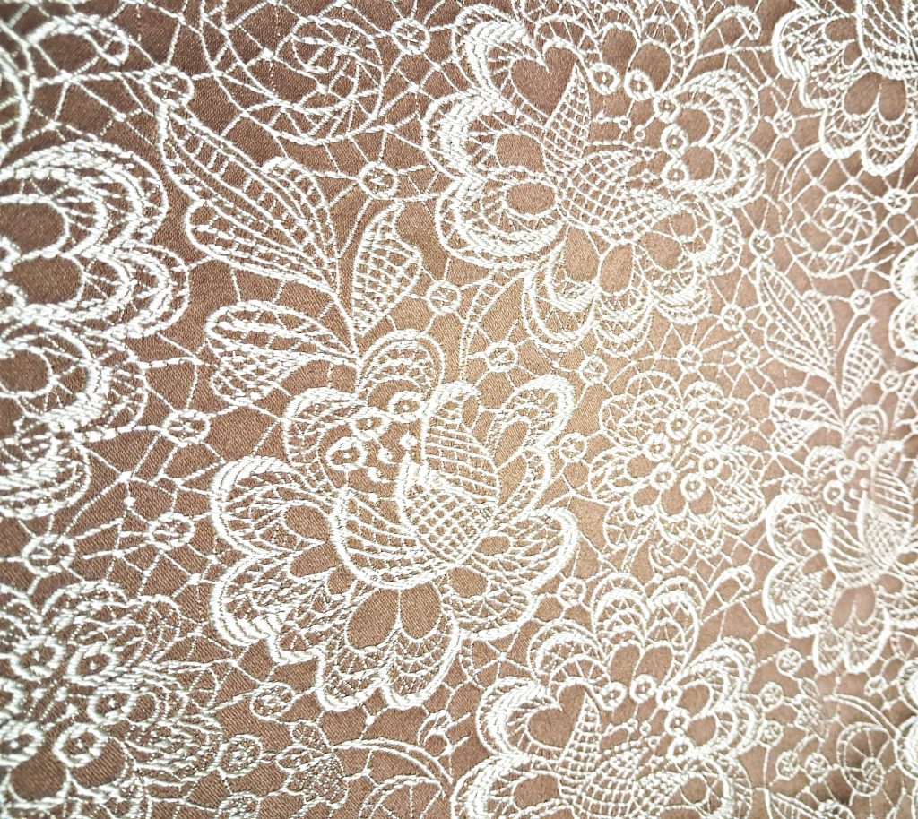 Сумка шоппер с имитацией вышивки кремовая