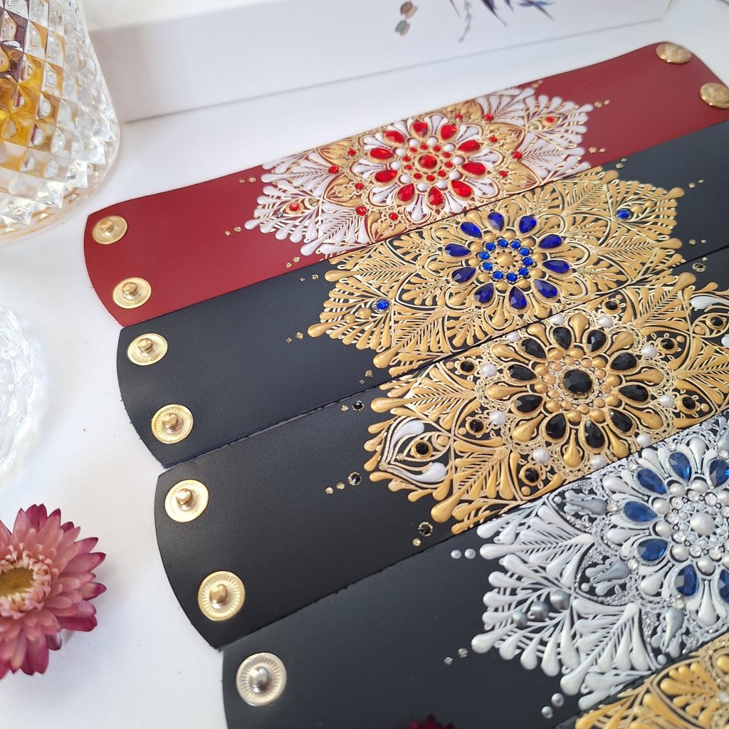 Браслет на запястье 19-20 см из натуральной кожи.