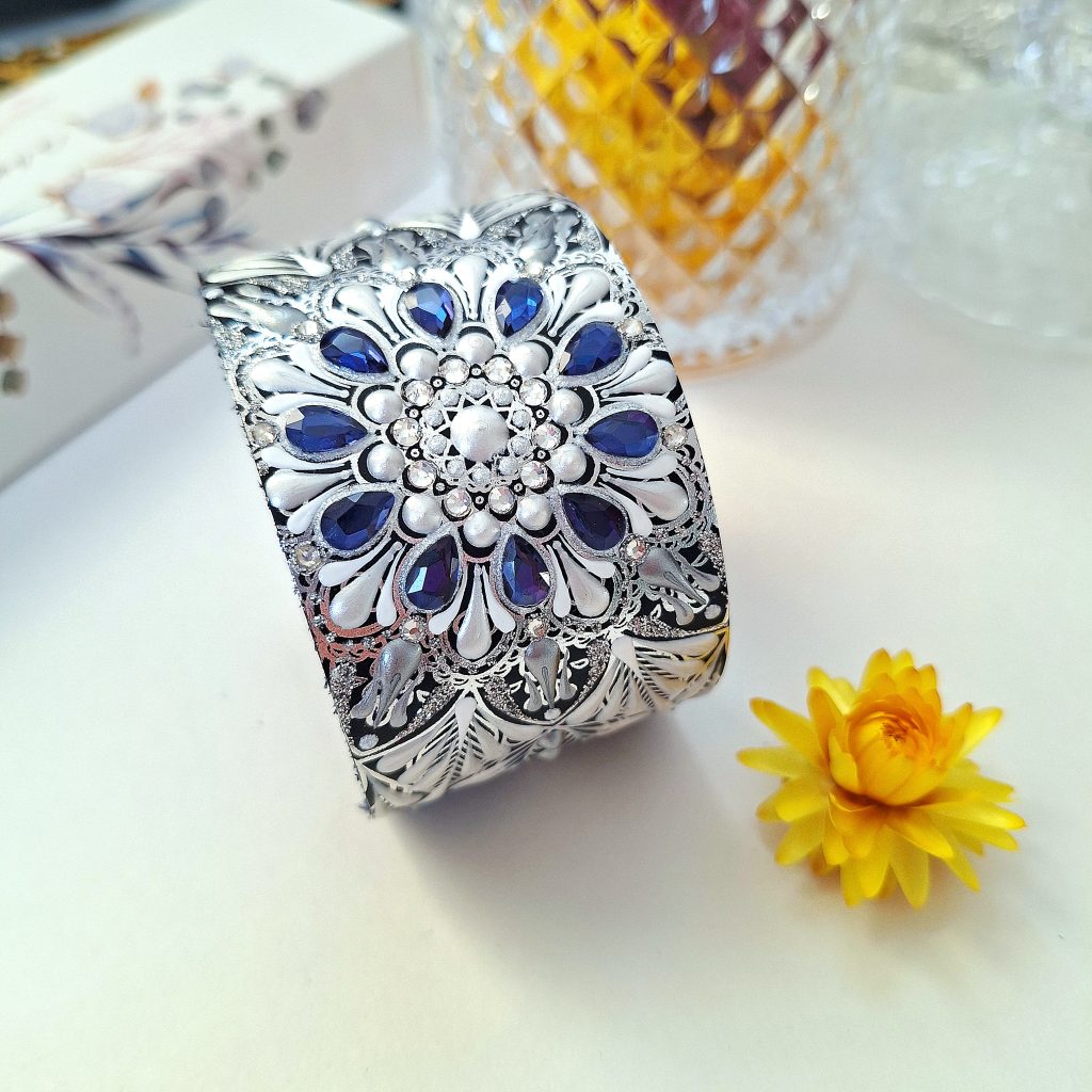 Браслет на запястье 19-20 см из натуральной кожи.