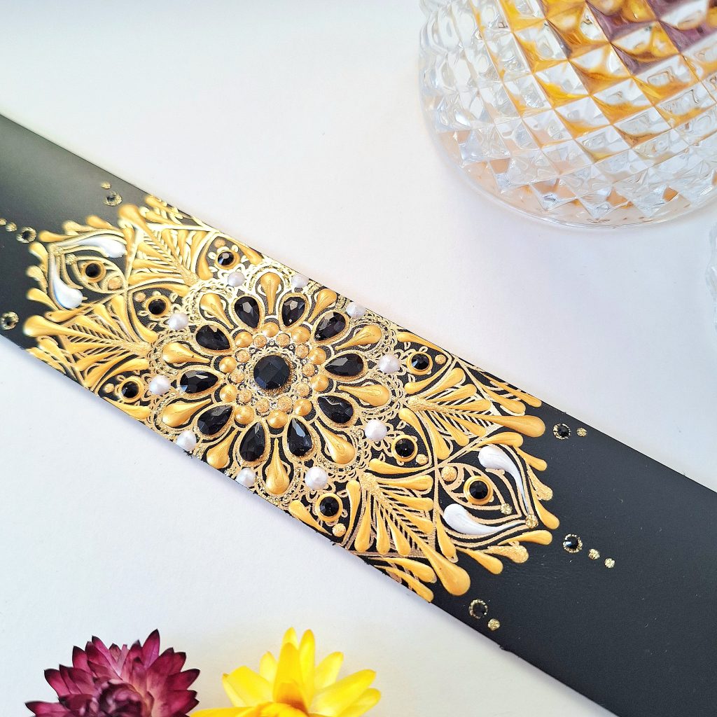 Браслет на запястье 19-20 см из натуральной кожи.