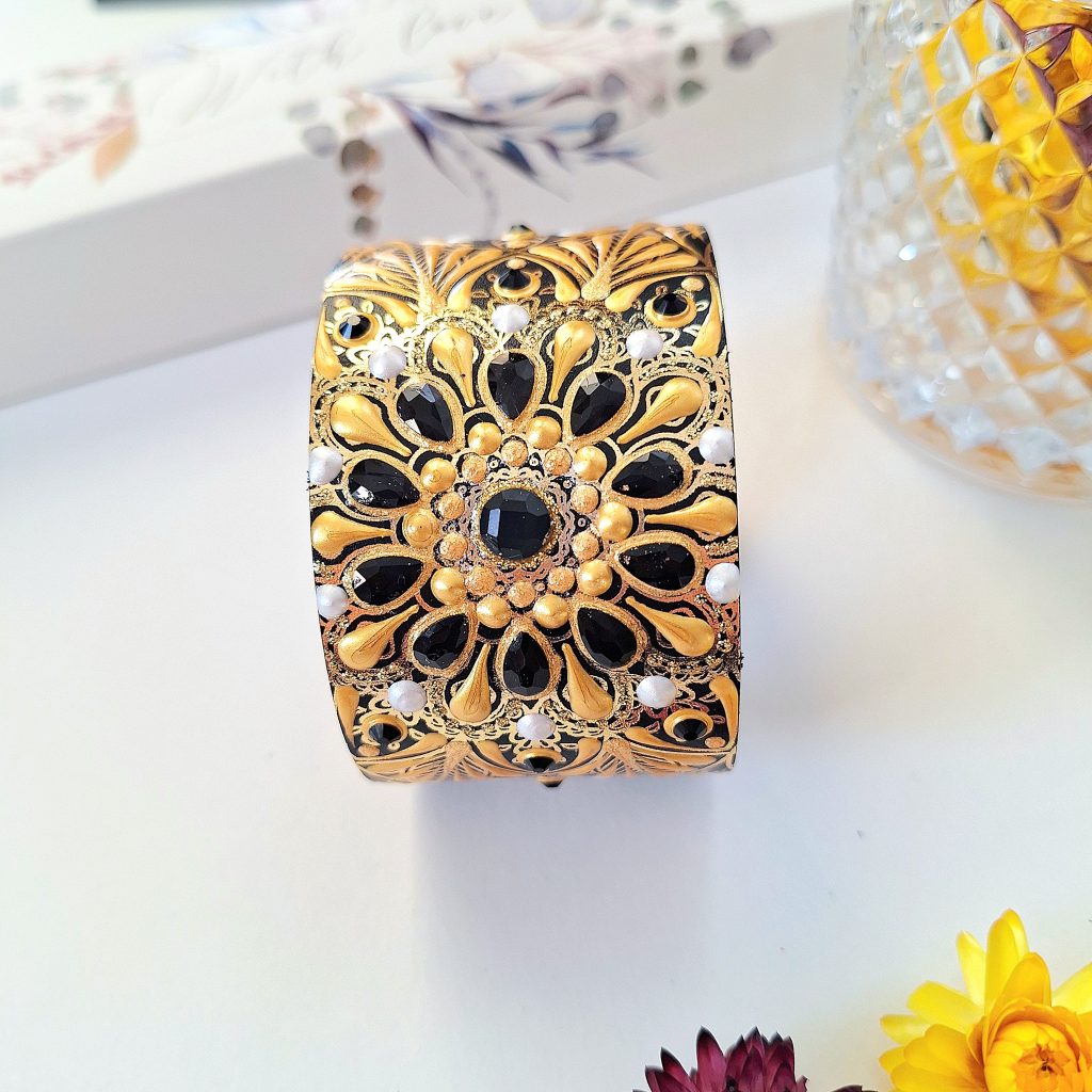 Браслет на запястье 19-20 см из натуральной кожи.