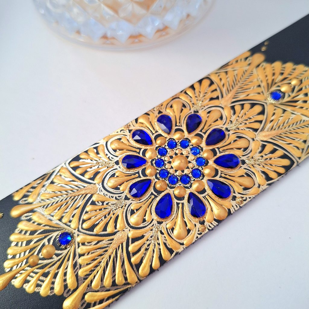 Браслет на запястье 19-20 см из натуральной кожи.