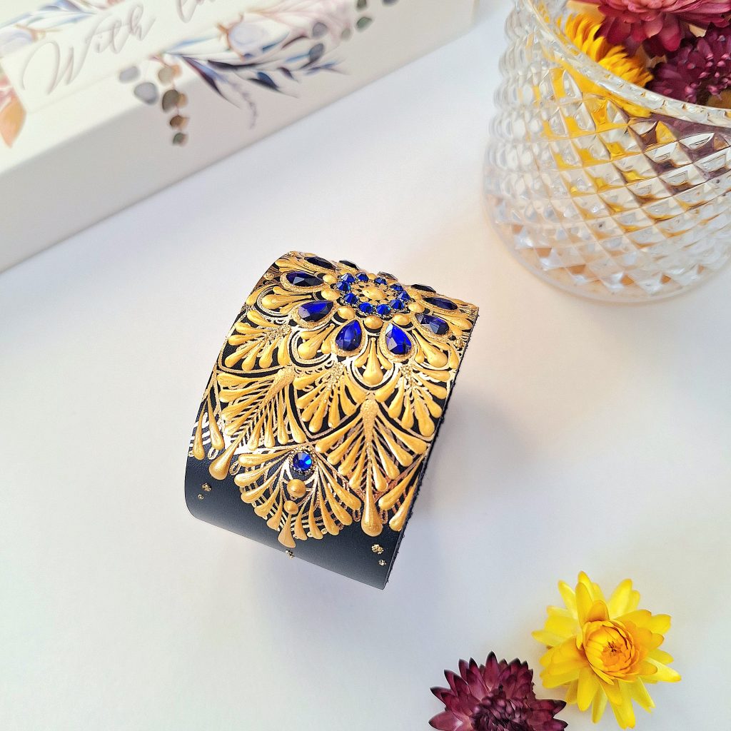 Браслет на запястье 19-20 см из натуральной кожи.