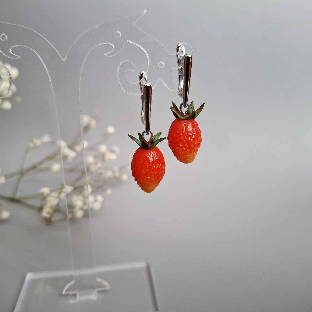 Серьги Земляника