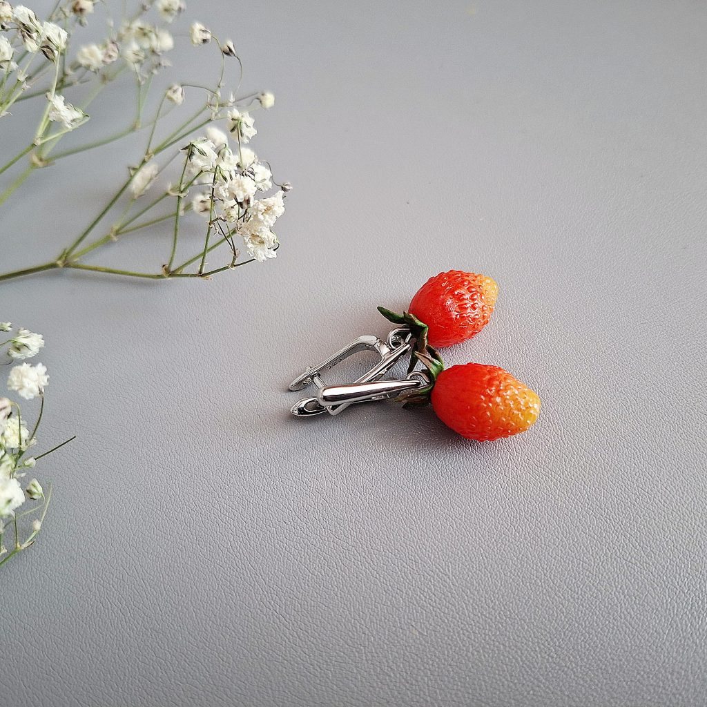 Серьги Земляника