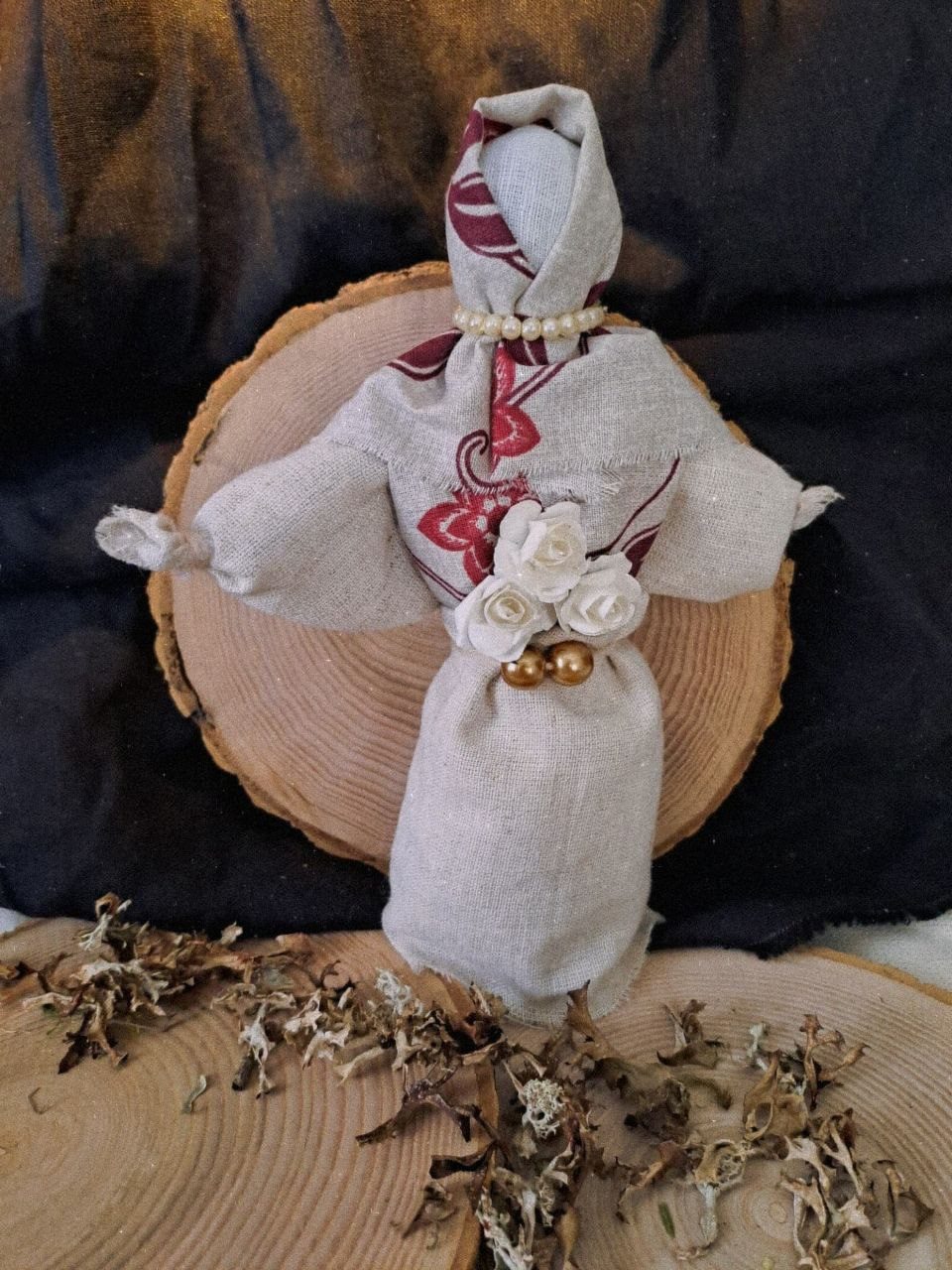 Славянский оберег куколка-мотанка