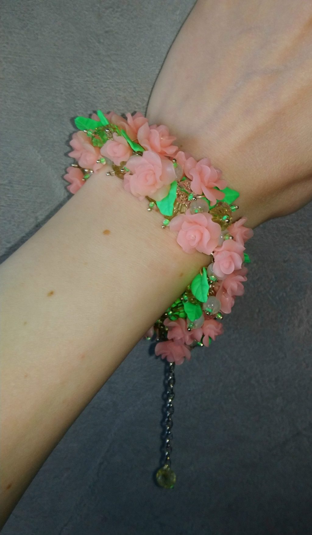 Комплект серьги и браслет цветы розы из полимерной глины