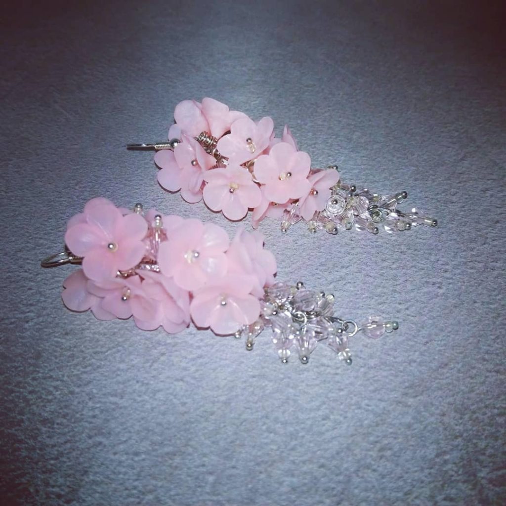 Цветочные серьги грозди из полимерной глины