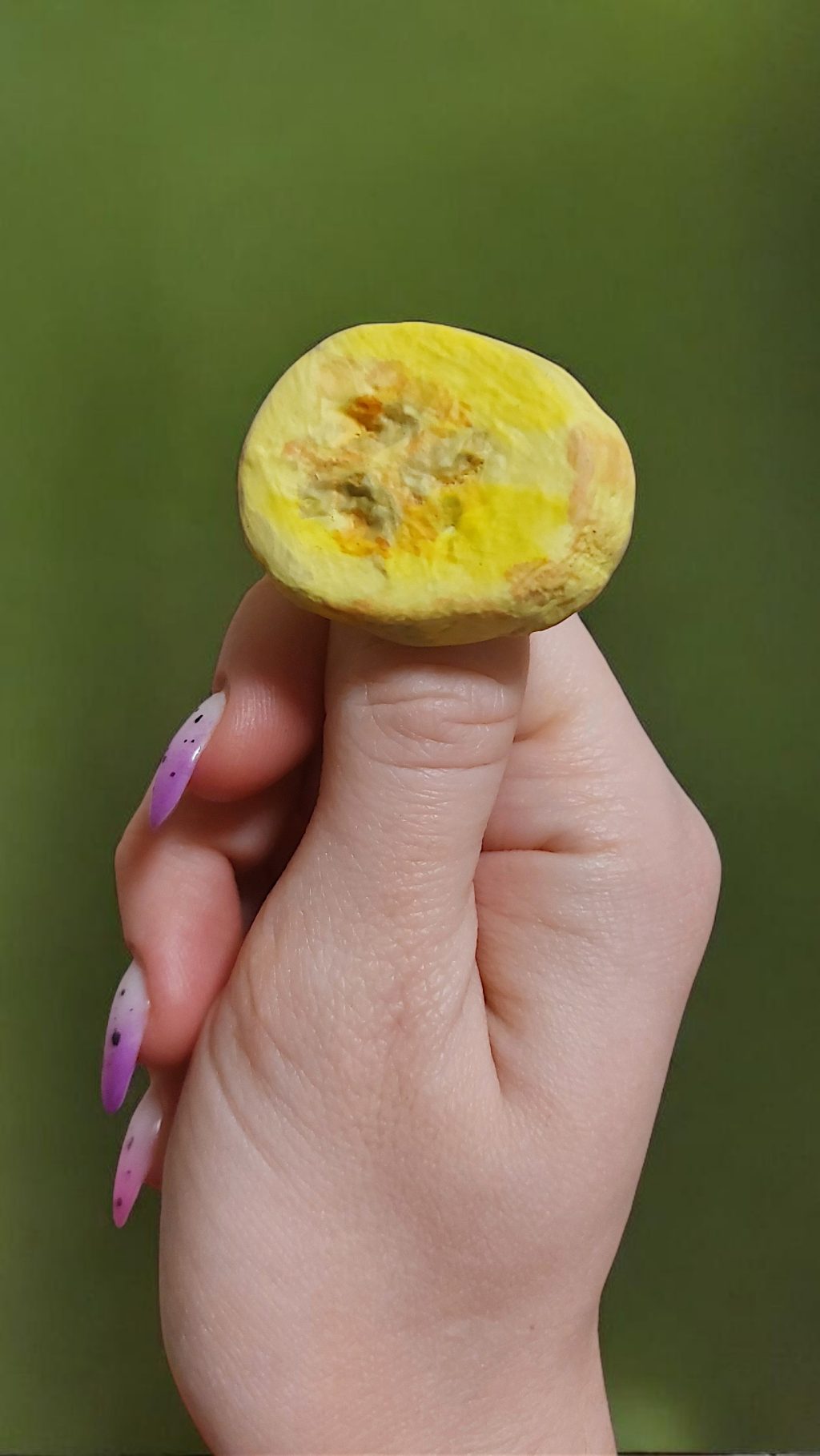 Брошь слайм банана