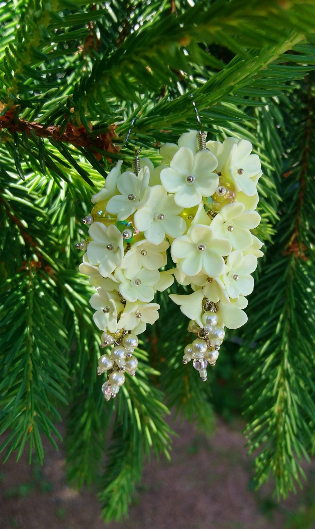 Цветочные серьги грозди из полимерной глины