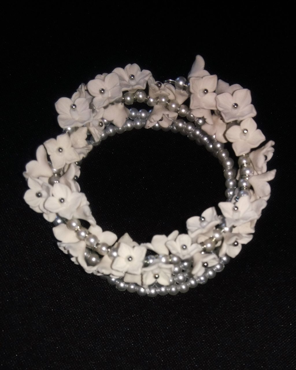 Сирень. Браслет с цветами из полимерной глины