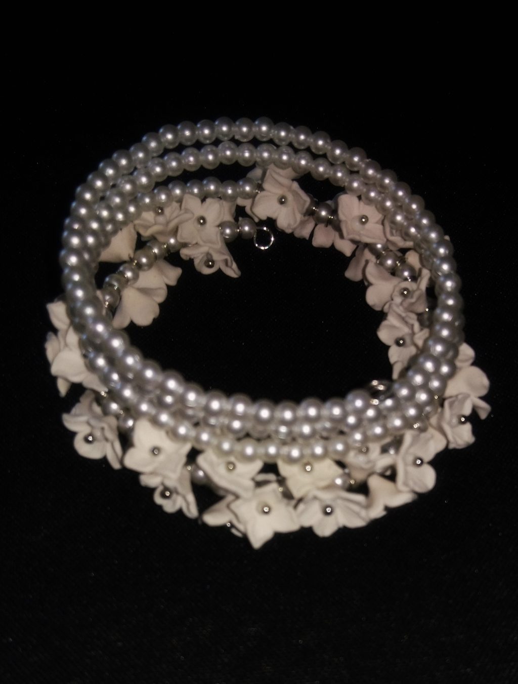 Сирень. Браслет с цветами из полимерной глины