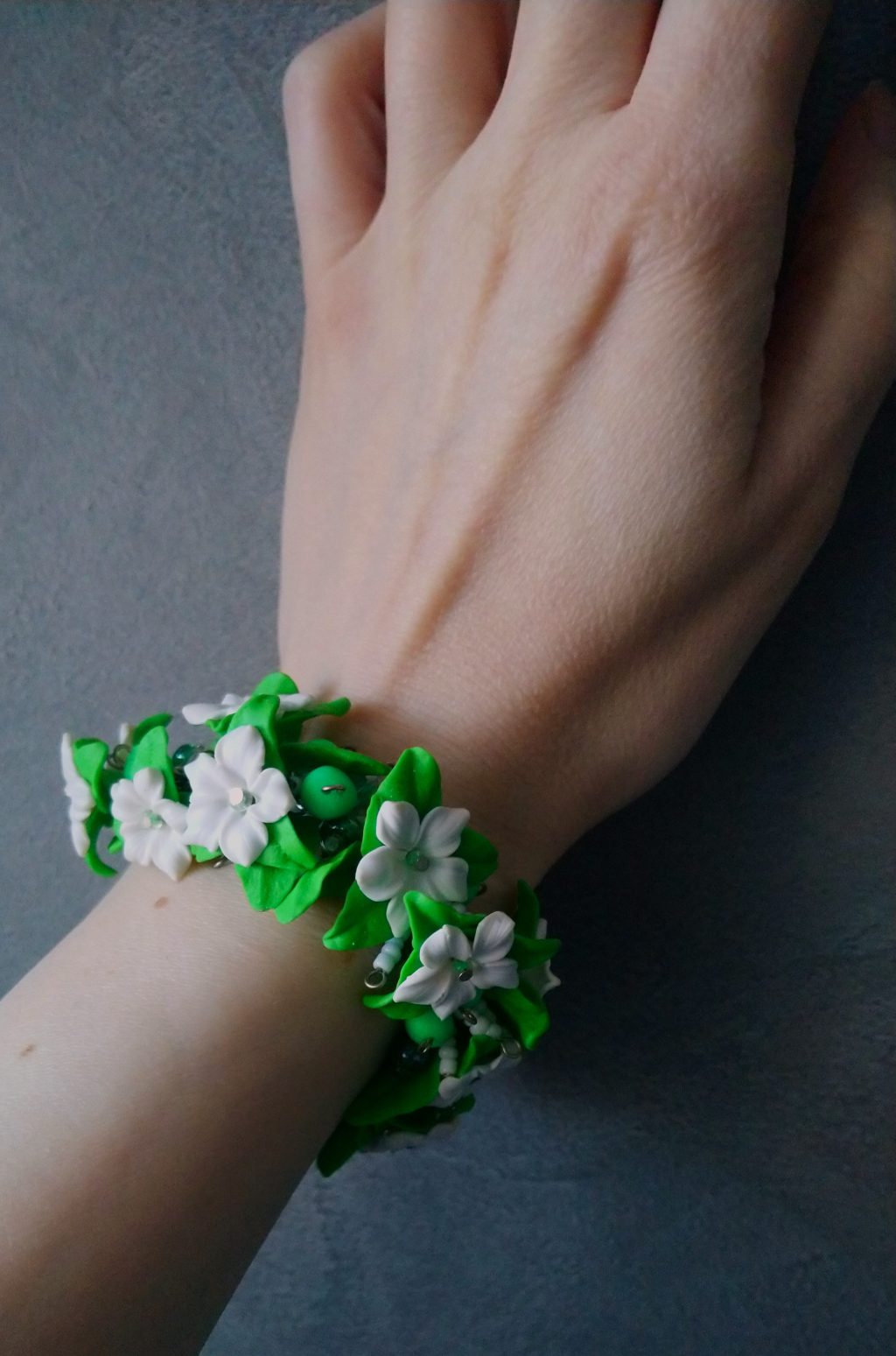 Браслет с летними цветами из полимерной глины