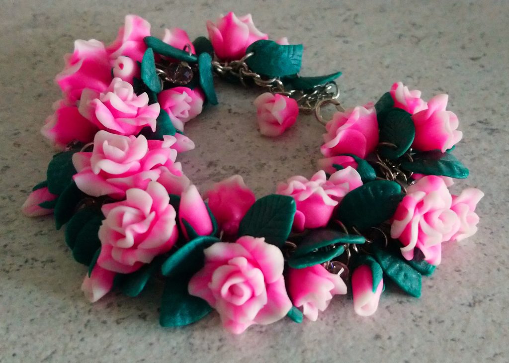 Браслет с розами из полимерной глины